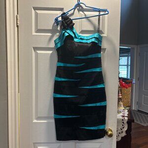 One-shoulder Frank Lyman Design Size 14